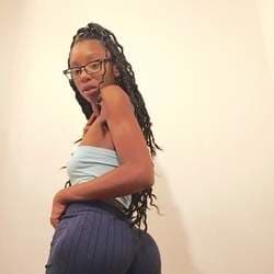 Zee🍑