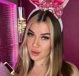 Maude22