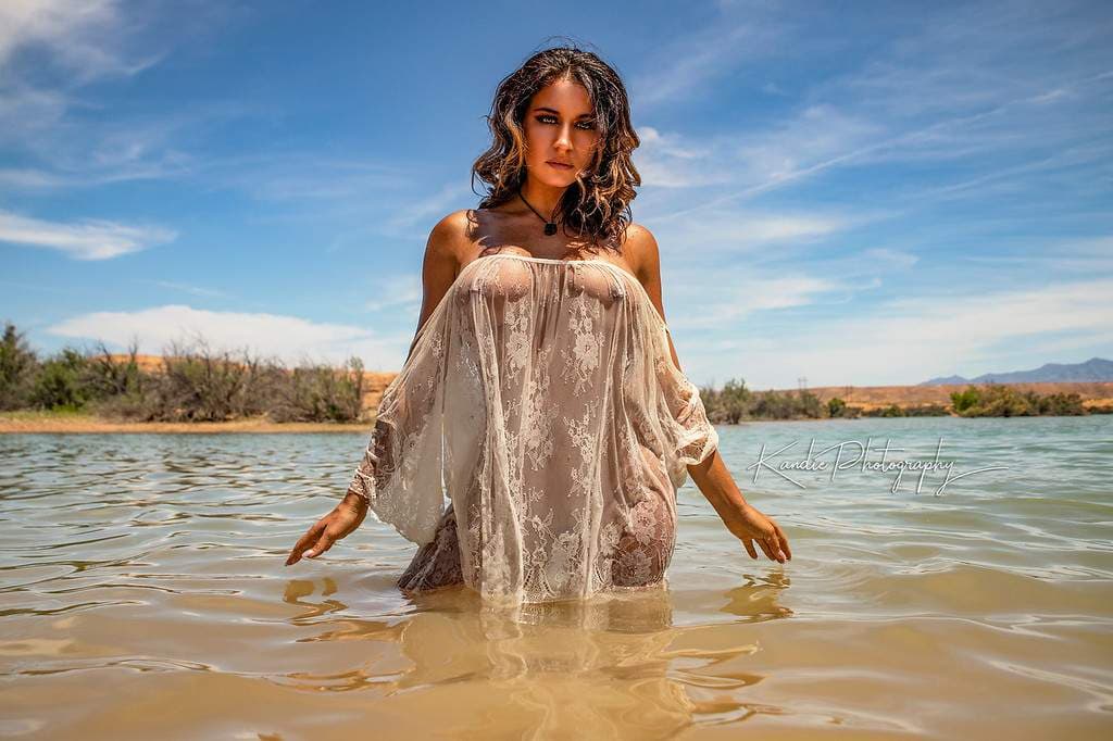 Aura Bright - Girlfriend Experience