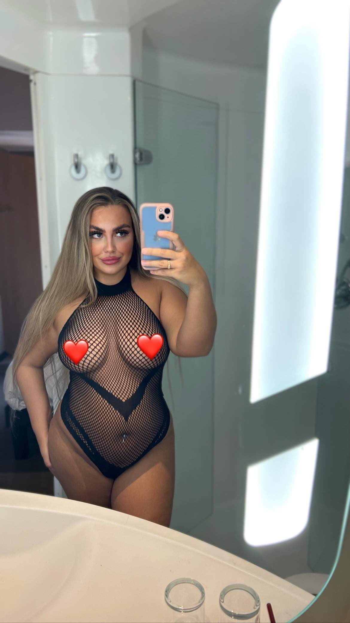 Blonde Pawg 😝